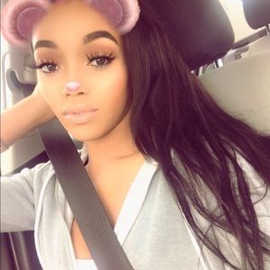 Meet your Posher, Ariana